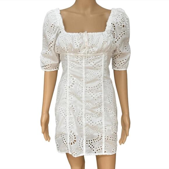 NWOT Women's Size M All In Favor Nordstrom Medium White Lace Eyelet Mini Dress - Picture 2 of 3